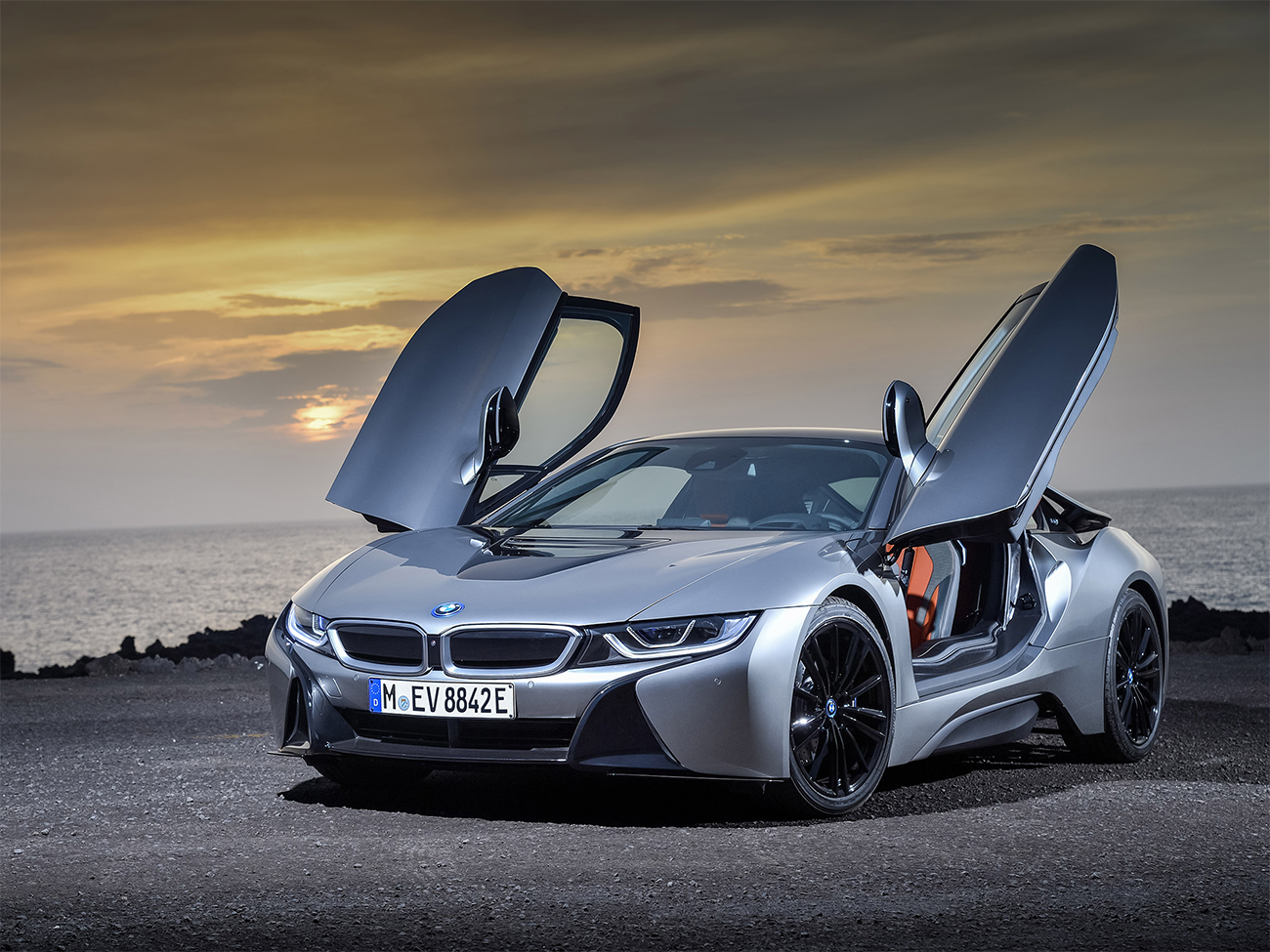 Технические характеристики BMW i8: комплектации и модельного ряда БМВ на  сайте autospot.ru