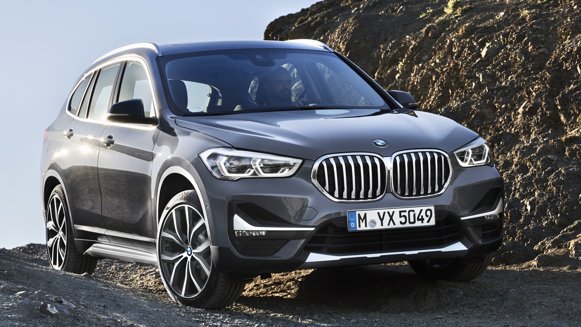 Тип привода автомобиля BMW X1: передний, задний или полный привод авто БМВ  X1 и комплектаций