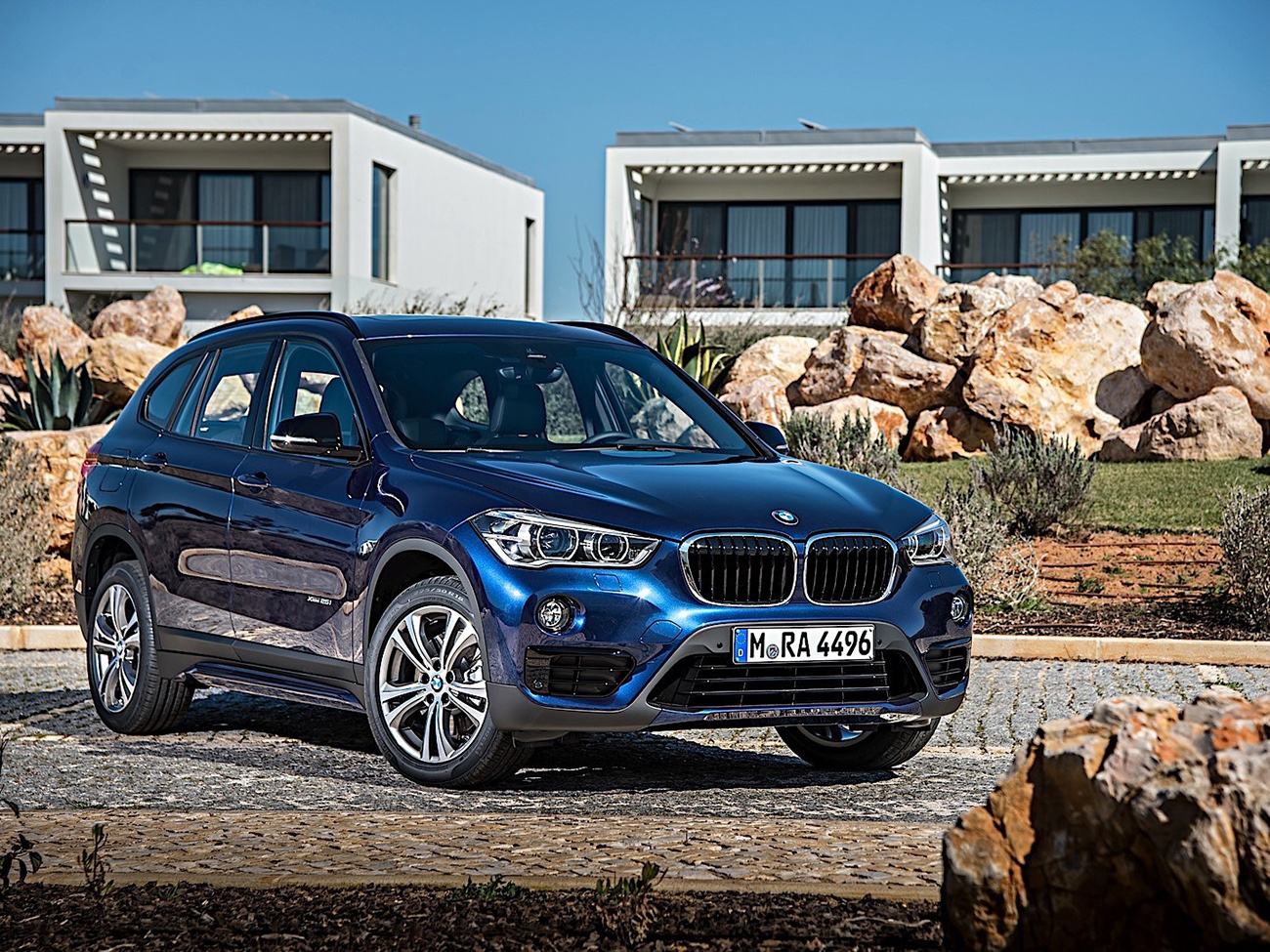 Технические характеристики BMW X1: комплектации и модельного ряда БМВ на  сайте autospot.ru