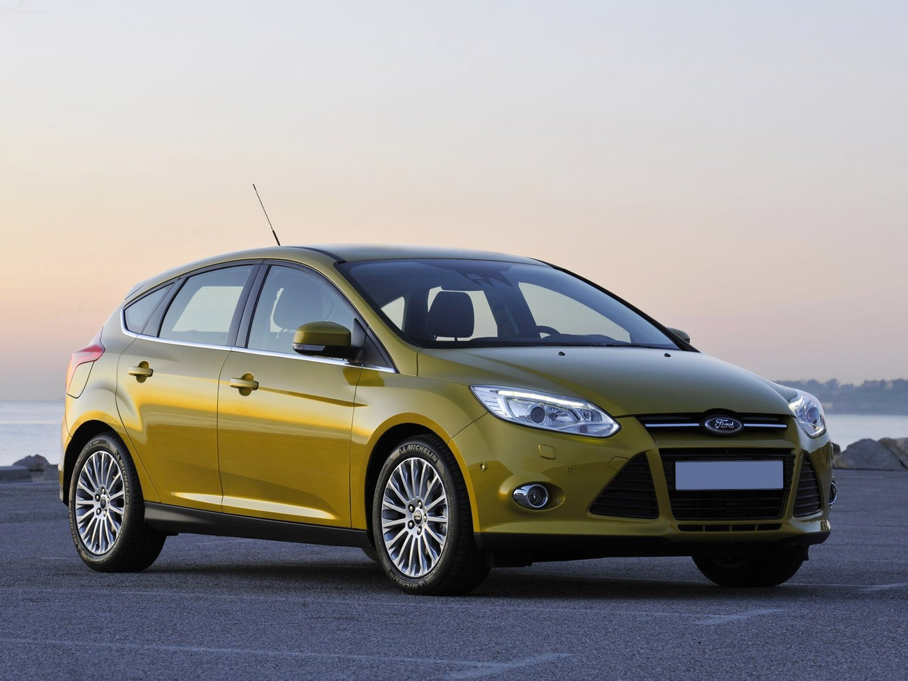 Технические характеристики Ford Focus: комплектации и модельного ряда Форд  на сайте autospot.ru