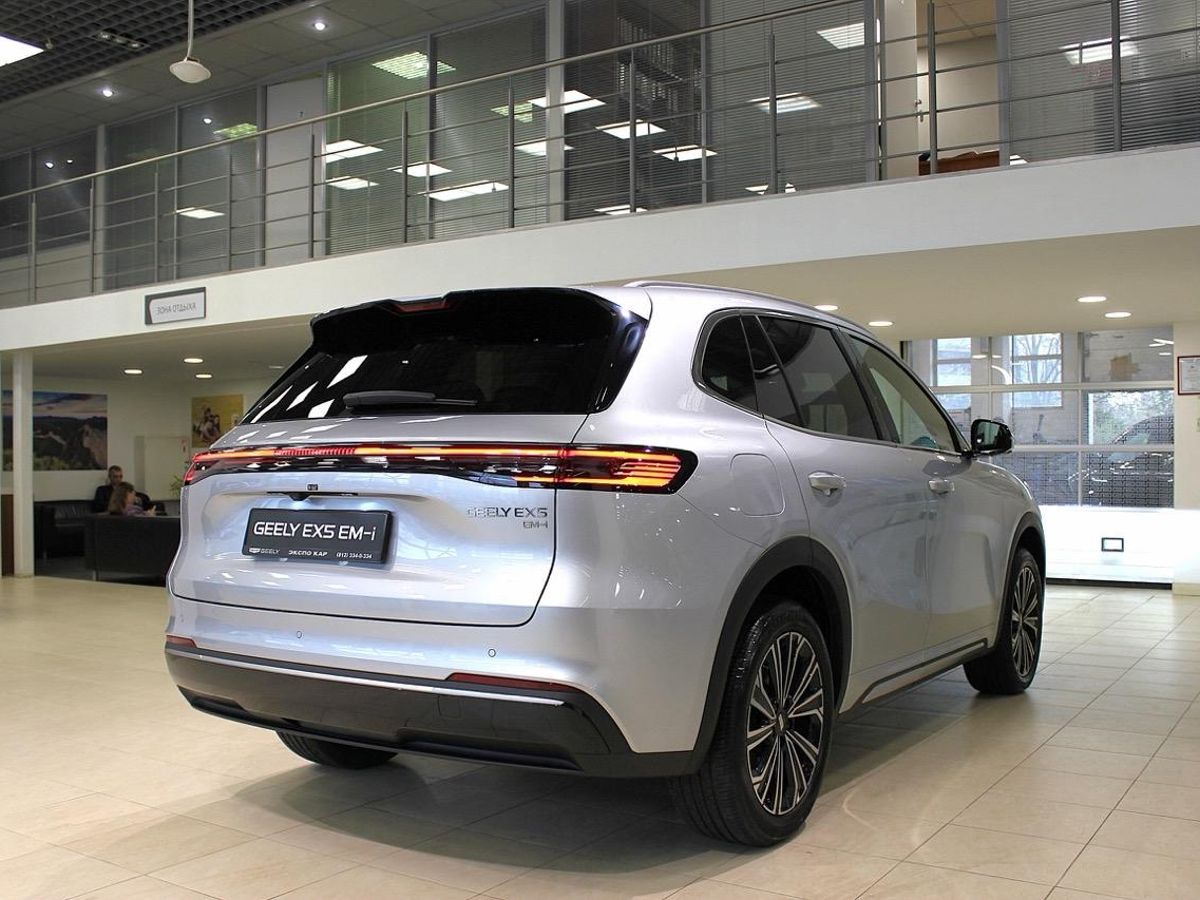 Geely EX5 EM-i I, Pearl Silver / Серебристый металлик, 3094990 рублей, вид 5