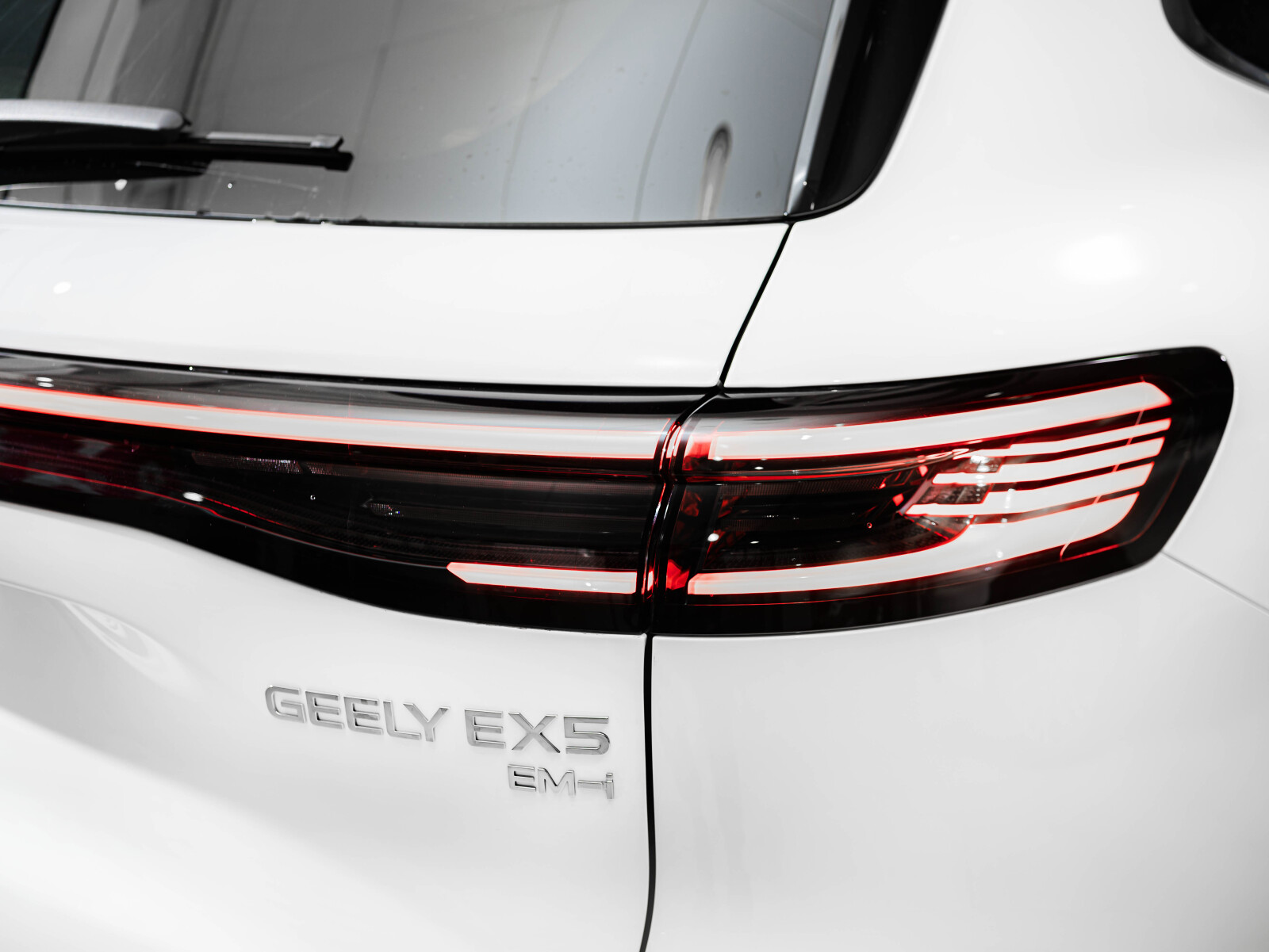 Geely EX5 EM-i I, Crystal White / Белый, 2664990 рублей, вид 6