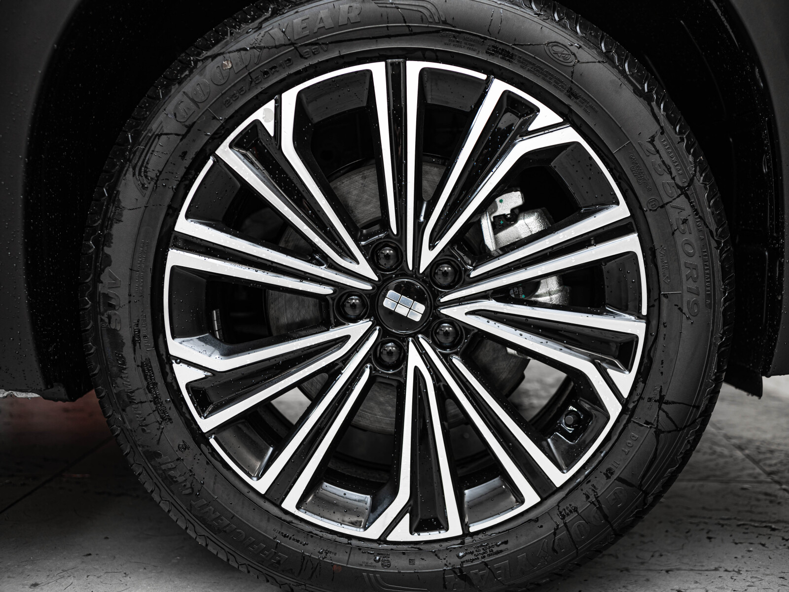 Geely EX5 EM-i I, Pearl Silver / Серебристый металлик, 2664990 рублей, вид 5