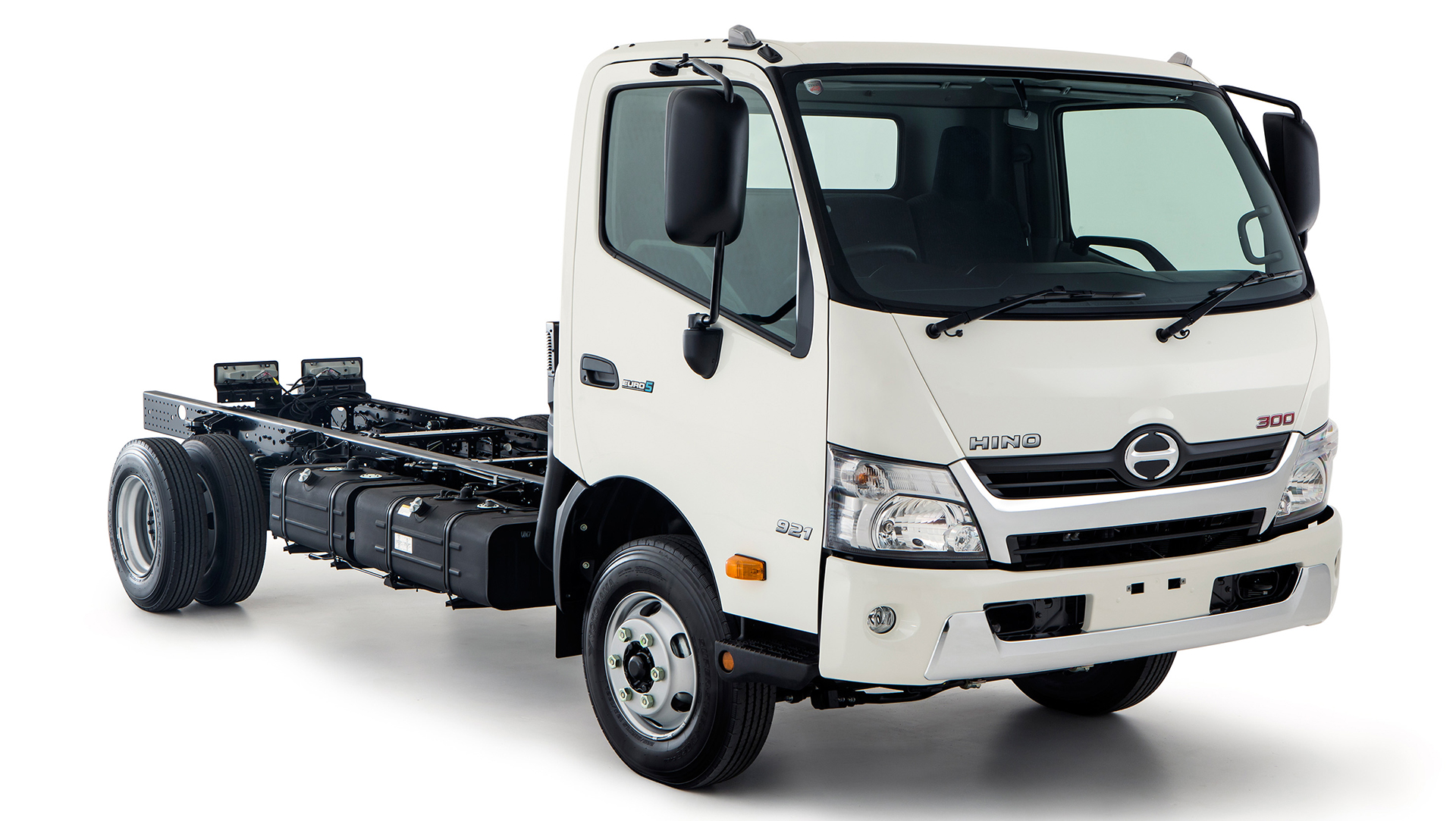 Расход топлива HINO 300: какой расход топлива на 100 км автомобиля Хино  300, норма расхода комплектаций