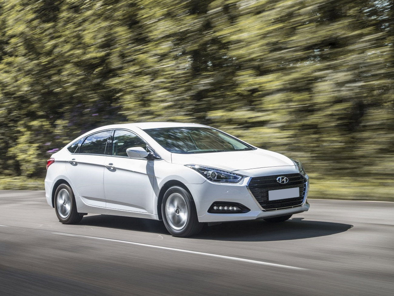 I 40 хендай фото Технические характеристики Hyundai i40: комплектации и модельного ряда Хендай на