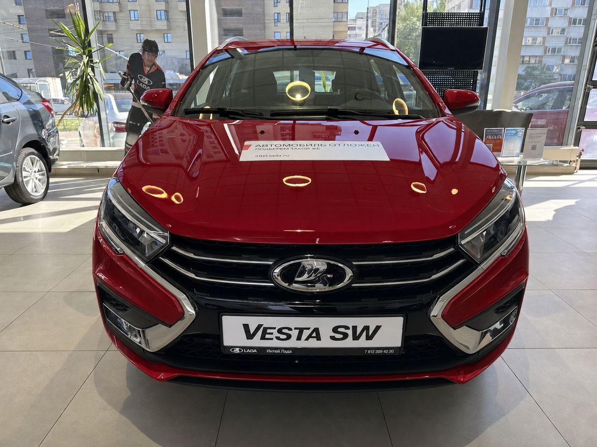 LADA Vesta SW I Рестайлинг (NG), Бордовый "Фламенко" металлик, 1500000 рублей, вид 4