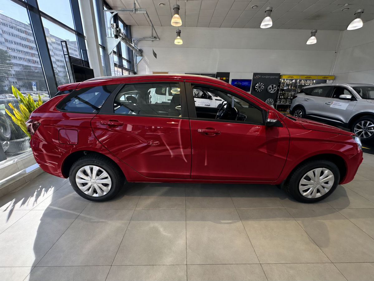 LADA Vesta SW I Рестайлинг (NG), Бордовый "Фламенко" металлик, 1500000 рублей, вид 5