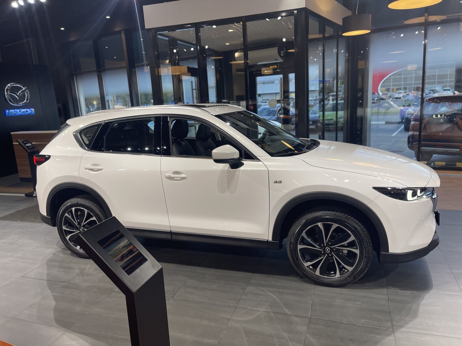 Mazda CX-5 II Рестайлинг, Arctic White, 4090000 рублей, вид 5