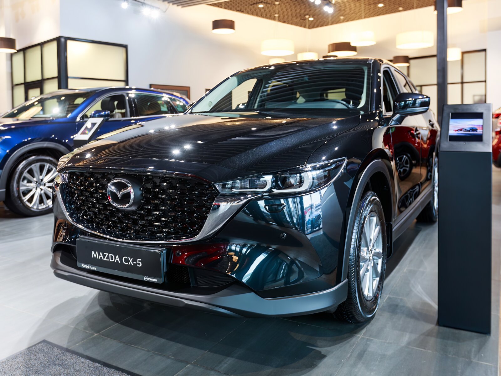 Mazda CX-5 II Рестайлинг, Jet Black, 5090000 рублей, вид 3