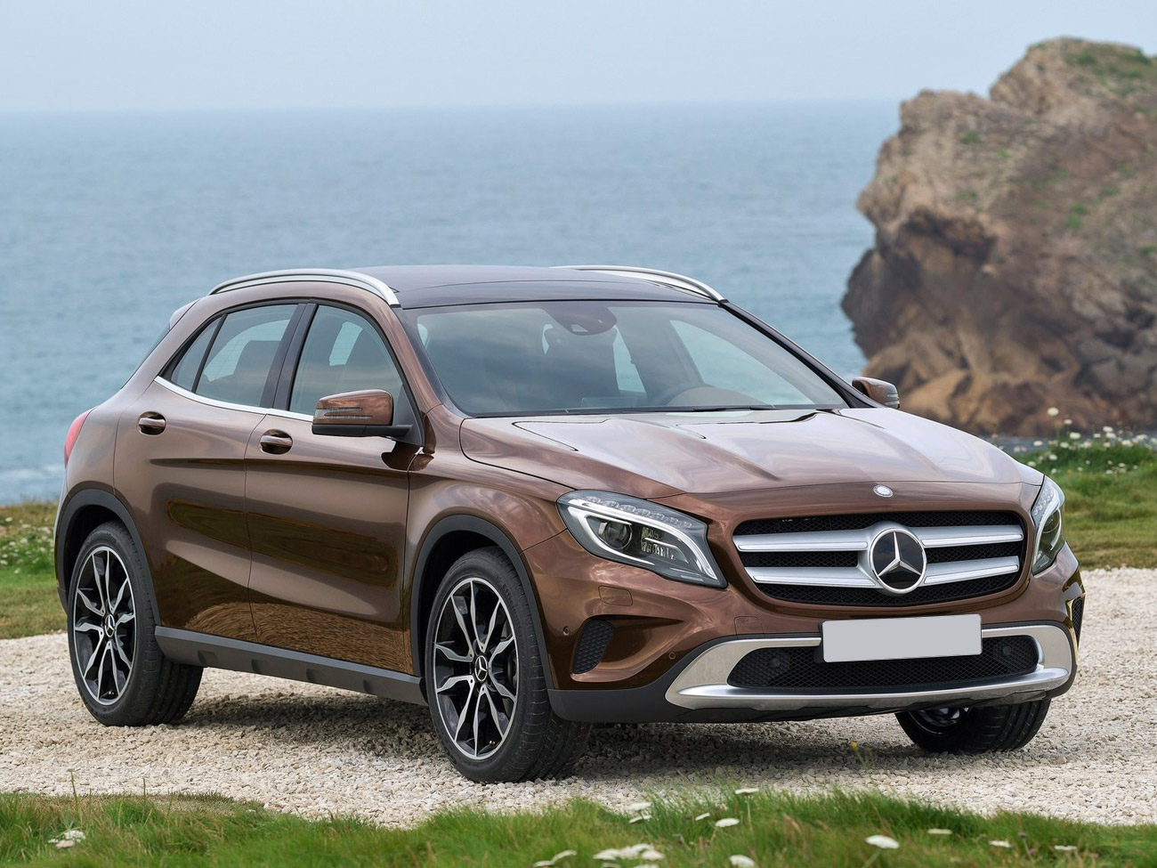 Технические характеристики Mercedes-Benz GLA: комплектации и модельного  ряда Mерседес-Бенц на сайте autospot.ru