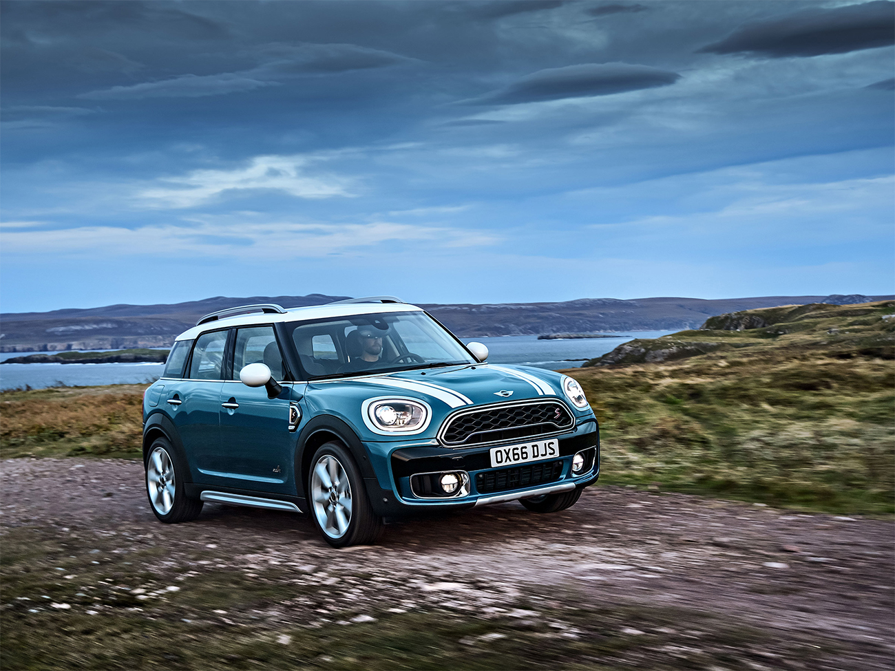 Размеры MINI Countryman Cooper S: высота, ширина и длина МИНИ Countryman  Cooper S, габаритные размеры и описание на сайте autospot.ru