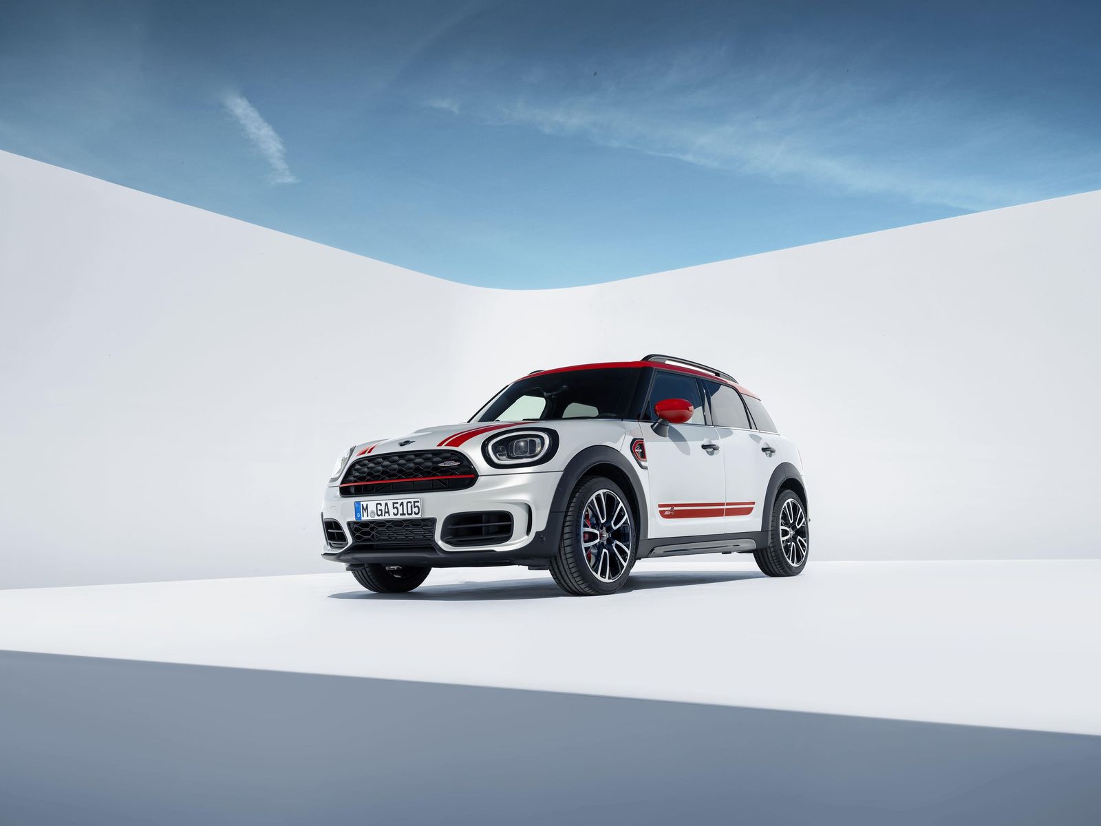 Вес автомобиля MINI Countryman John Cooper Works: сколько весит МИНИ  Countryman John Cooper Works в комплектациях, масса автомобиля без нагрузки