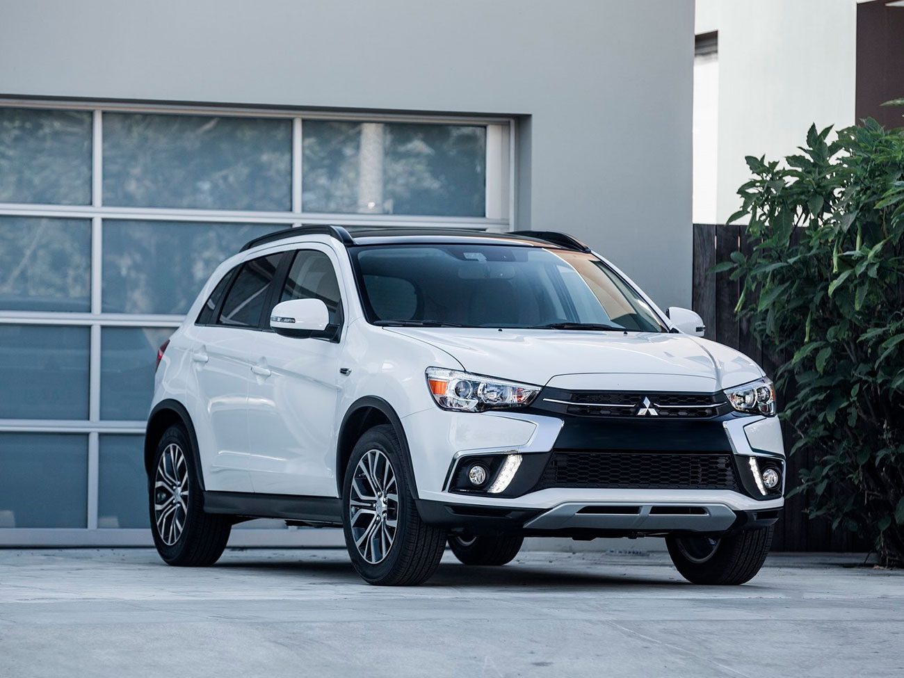 Технические характеристики Mitsubishi ASX: комплектации и модельного ряда  Мицубиси на сайте autospot.ru