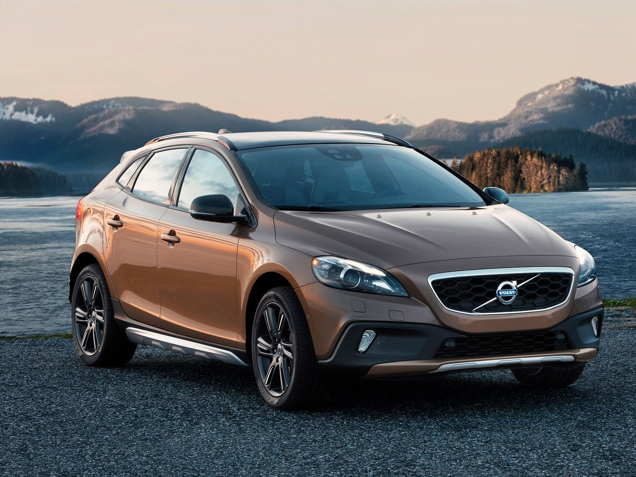 Volvo V40 (Вольво V40) - цена, отзывы, характеристики Volvo V40